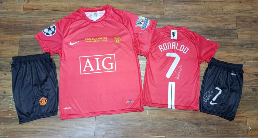 پیراهن شورت فوتبال باشگاه منچستر یونایتد 208 رونالدو